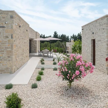 My Dalmatia - Kastel Mrkic Ii With Private Swimming Pool, Sauna, Jacuzzi And Sport Playground * Sveti Filip i Jakov